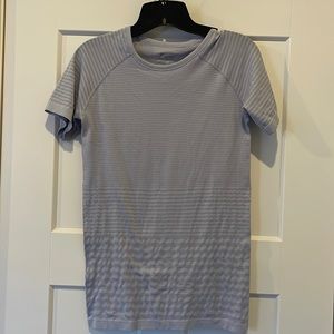 Lululemon Like active wear top